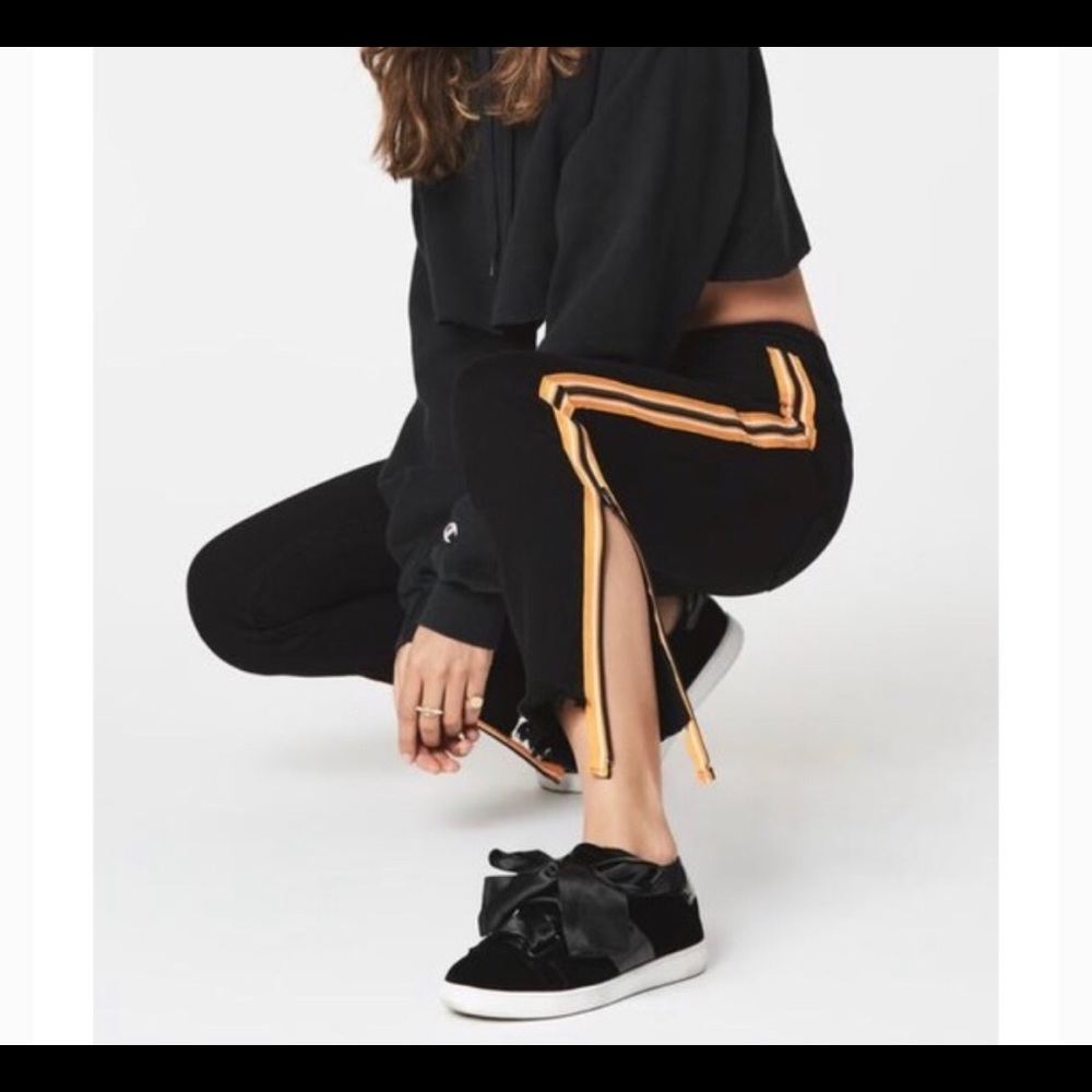 🔥 Carmar LF High waisted black zipper jeans 🔥